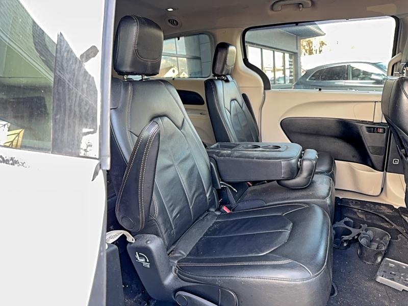 94413005 :رقم المزاد ، 2C4RC1BG4HR670635 vin ، 2017 Chrysler Pacifica T مزاد بيع