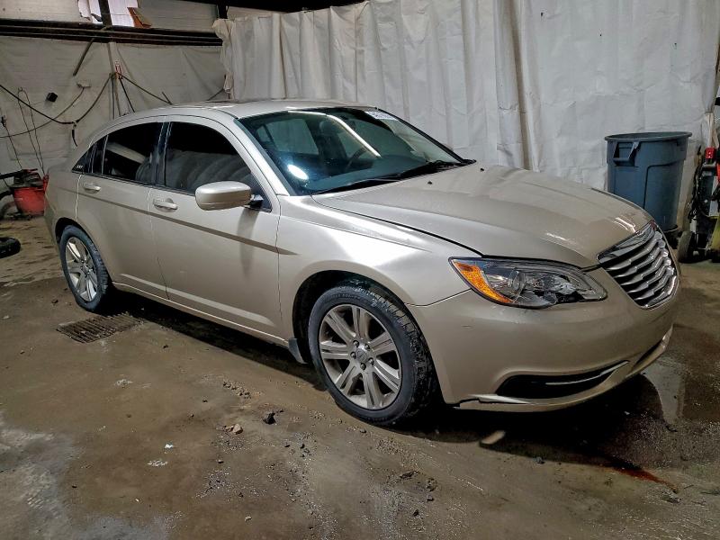 94519855 :رقم المزاد ، 1C3CCBBB1DN585117 vin ، 2013 Chrysler 200 مزاد بيع