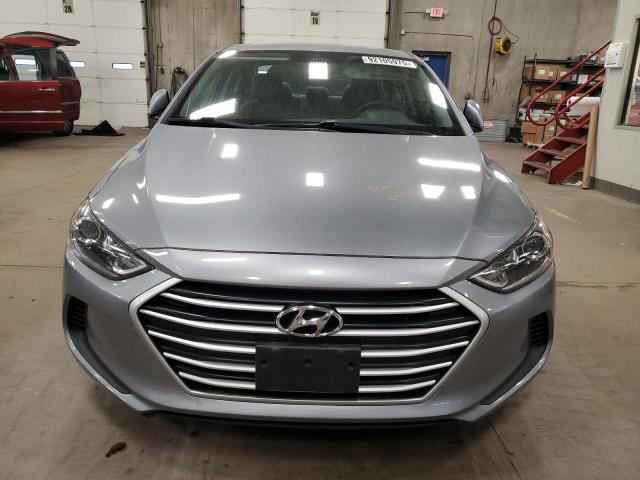 92105975 :رقم المزاد ، 5NPD84LF3HH103526 vin ، 2017 Hyundai Elantra Se مزاد بيع