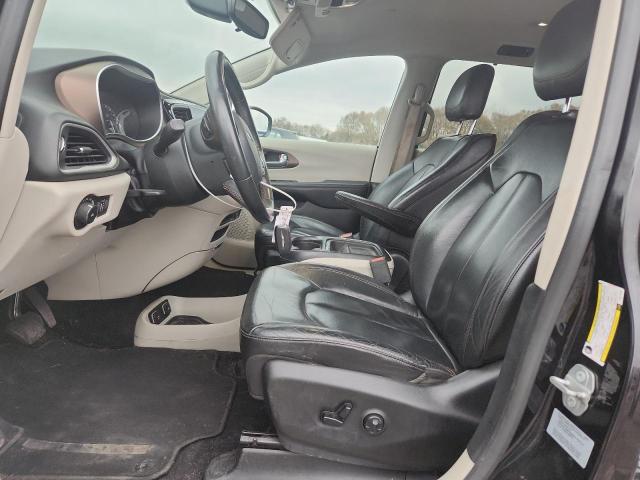 92702065 :رقم المزاد ، 2C4RC1BG4HR711684 vin ، 2017 Chrysler Pacifica مزاد بيع