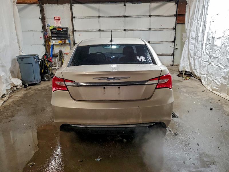 94519855 :رقم المزاد ، 1C3CCBBB1DN585117 vin ، 2013 Chrysler 200 مزاد بيع