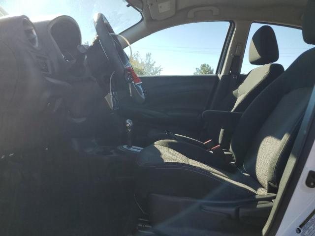 90809265 :رقم المزاد ، 3N1CN7AP8JL841803 vin ، 2018 Nissan Versa S مزاد بيع