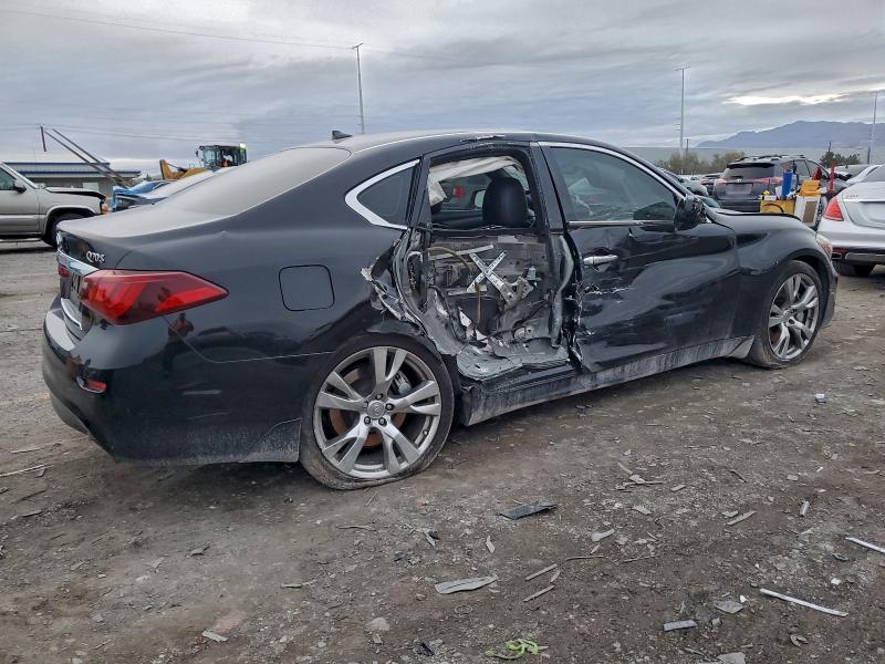 93979245 :رقم المزاد ، JN1BY1AP9HM740768 vin ، 2017 Infiniti Q70 مزاد بيع