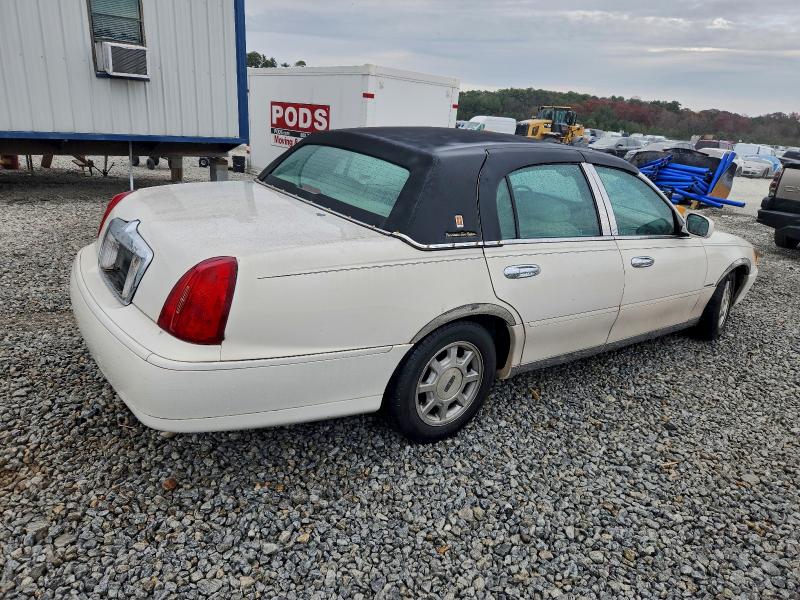 93235825 :رقم المزاد ، 1LNHM82W5YY864154 vin ، 2000 Lincoln Town Car مزاد بيع