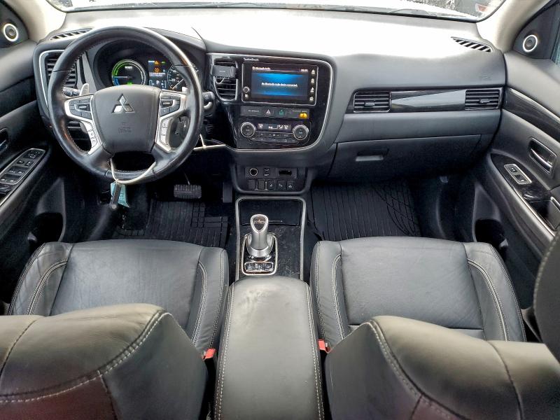 Продажа на аукционе авто 2018 Mitsubishi Outlander, vin: JA4J24A55JZ059343, номер лота: 94047935