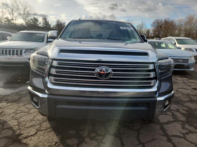 Продажа на аукционе авто 2019 Toyota Tundra, vin: 5TFHY5F12KX811799, номер лота: 92798225