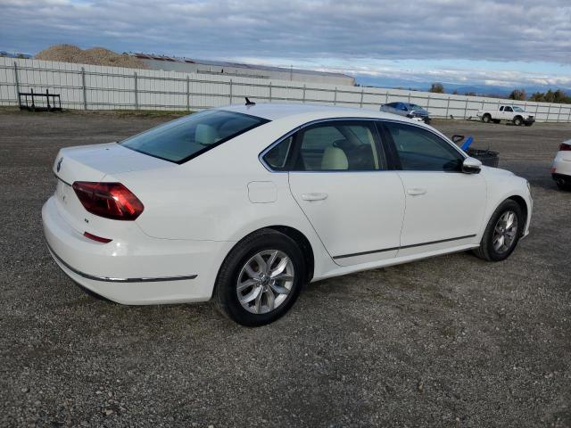 Продажа на аукционе авто 2017 Volkswagen Passat, vin: 1VWAT7A31HC015174, номер лота: 90132445