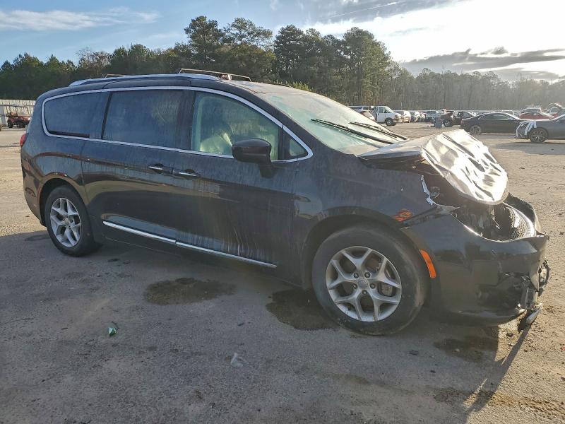 93929675 :رقم المزاد ، 2C4RC1BG1JR114336 vin ، 2018 Chrysler Pacifica مزاد بيع