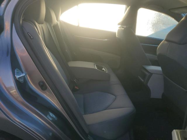 90116985 :رقم المزاد ، 4T1C11AK8NU665336 vin ، 2022 Toyota Camry مزاد بيع