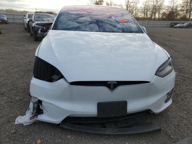 Продажа на аукционе авто 2017 Tesla Model X, vin: 5YJXCAE28HF051278, номер лота: 93075405