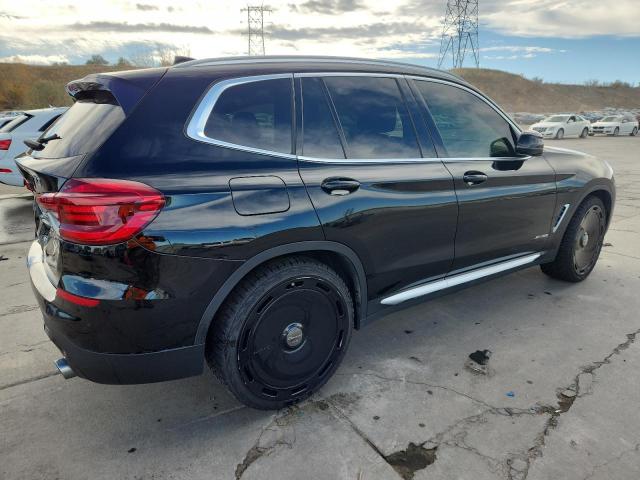 91399155 :رقم المزاد ، 5UXTR9C50JLC80079 vin ، 2018 Bmw X3 مزاد بيع