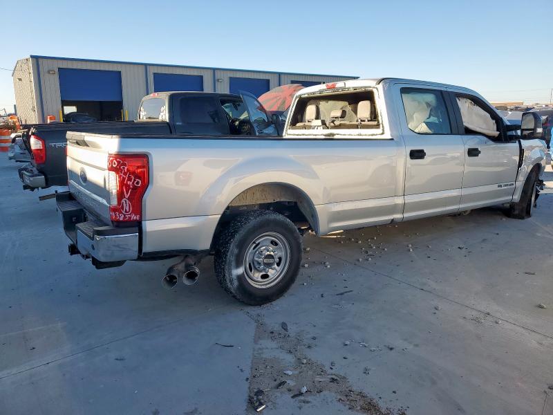 92236105 :رقم المزاد ، 1FT7W2ATXJEC59388 vin ، 2018 Ford F250 مزاد بيع