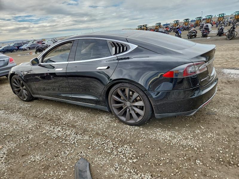 94360345 :رقم المزاد ، 5YJSA1DG8DFP03663 vin ، 2013 Tesla Model S مزاد بيع