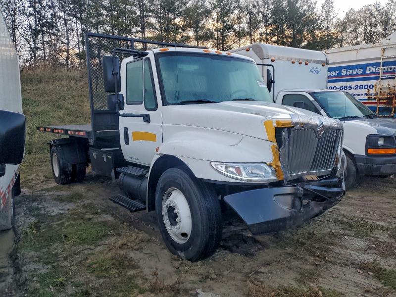 93209975 :رقم المزاد ، 1HTMMAAM05H675985 vin ، 2005 International 4000 4300 مزاد بيع