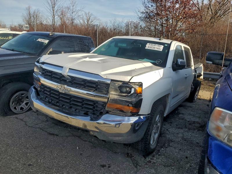93038195 :رقم المزاد ، 1GCUKREC5JF248083 vin ، 2018 Chevrolet Silverado مزاد بيع