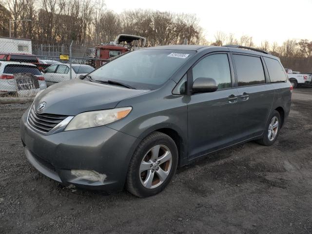 Продажа на аукционе авто 2013 Toyota Sienna, vin: 5TDKK3DC3DS366319, номер лота: 92903895