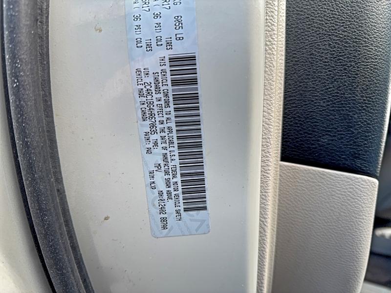 94413005 :رقم المزاد ، 2C4RC1BG4HR670635 vin ، 2017 Chrysler Pacifica T مزاد بيع