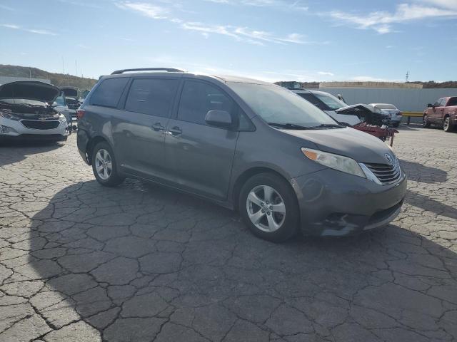 92084005 :رقم المزاد ، 5TDKK3DC1FS598713 vin ، 2015 Toyota Sienna مزاد بيع