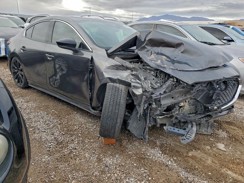 Продажа на аукционе авто 2021 Mazda 3, vin: JM1BPBAY4M1318630, номер лота: 90728225