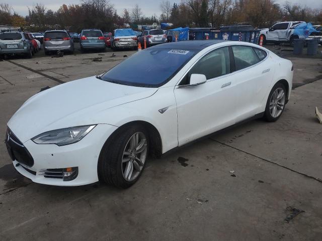 2015 Tesla Model S მანქანა იყიდება აუქციონზე, vin: 5YJSA1H2XFFP70380, აუქციონის ნომერი: 93259485