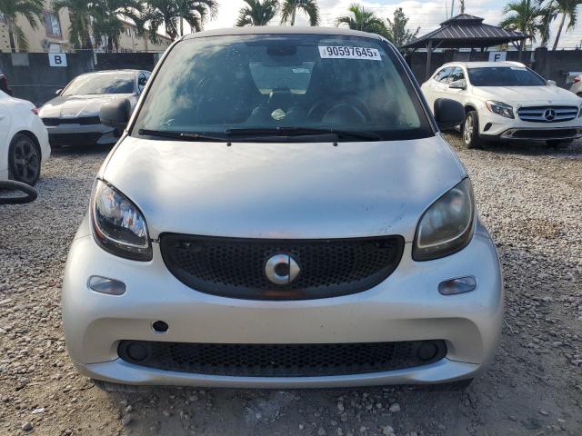 2016 Smart Fortwo მანქანა იყიდება აუქციონზე, vin: WMEFJ5DA3GK076996, აუქციონის ნომერი: 90597645