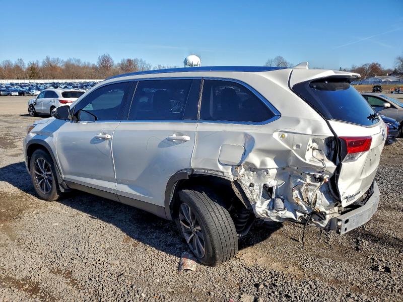 Продаж на аукціоні авто 2019 Toyota Highlander, vin: 5TDJZRFH9KS587231, номер лоту: 94098705