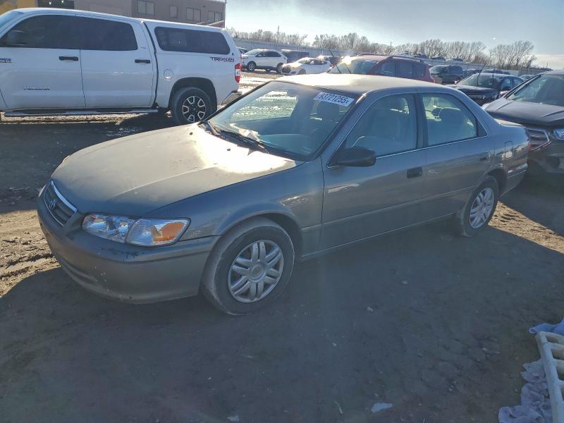 93721255 :رقم المزاد ، 4T1BG22K11U032914 vin ، 2001 Toyota Camry مزاد بيع