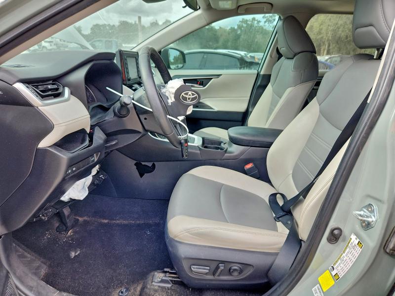 Продажа на аукционе авто 2021 Toyota Rav4, vin: 2T3C1RFV3MW137887, номер лота: 93841225