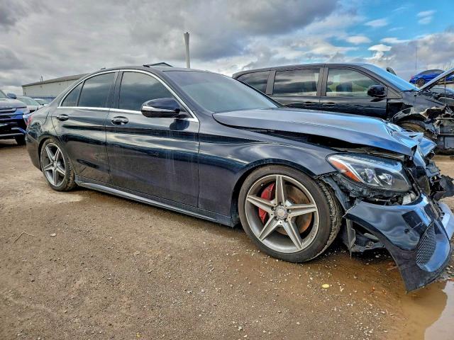 Продажа на аукционе авто 2015 Mercedes-benz C, vin: 55SWF4KBXFU079538, номер лота: 93433435
