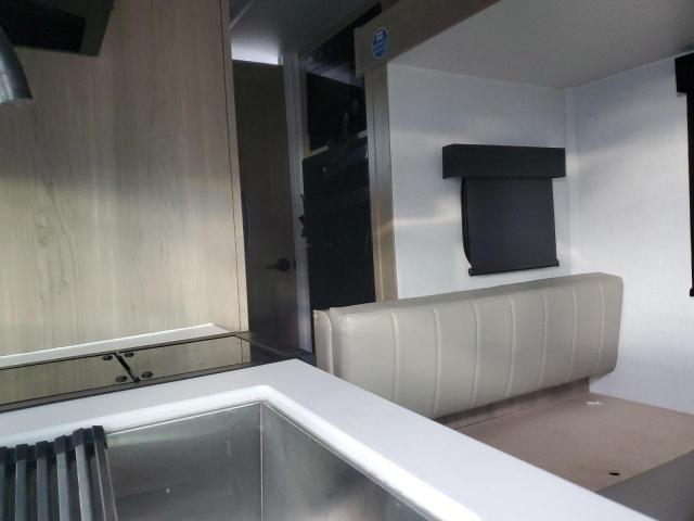 91710275 :رقم المزاد ، 5ZT2RSKC5S3037031 vin ، 2025 Foresriver Rockwood 2 مزاد بيع