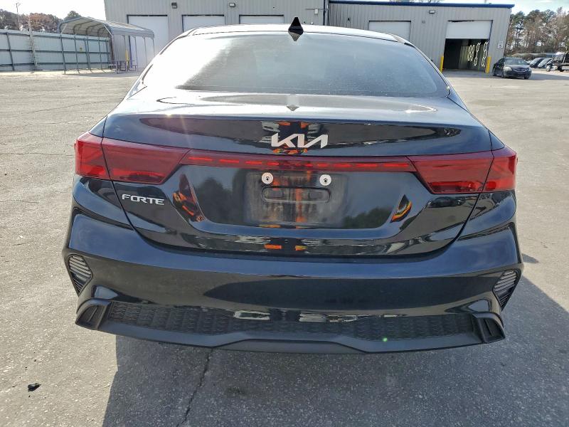 2023 Kia Forte მანქანა იყიდება აუქციონზე, vin: 3KPF24AD8PE564591, აუქციონის ნომერი: 94401315