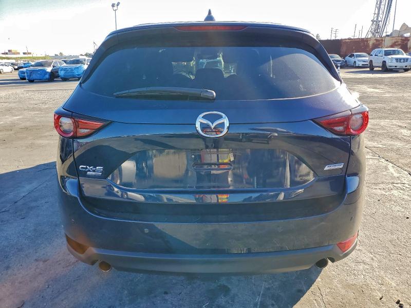 Продаж на аукціоні авто 2019 Mazda Cx-5 Signa, vin: JM3KFBEY5K0643729, номер лоту: 94728325