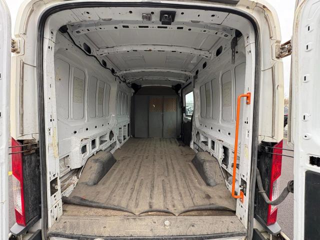 92026735 :رقم المزاد ، 1FTNR2CM3FKA00707 vin ، 2015 Ford Transit T- مزاد بيع