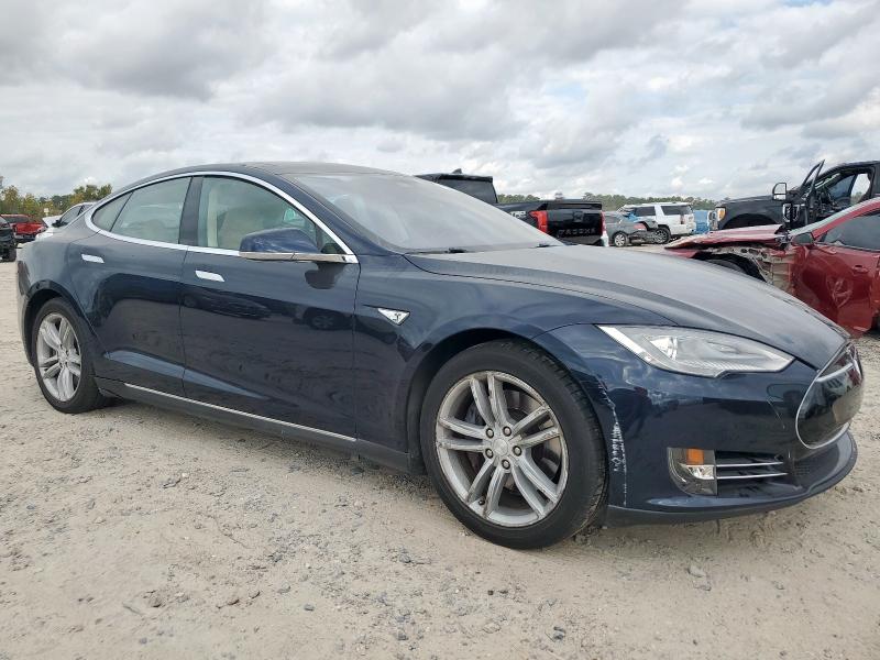 2014 Tesla Model S მანქანა იყიდება აუქციონზე, vin: 5YJSA1S12EFP48713, აუქციონის ნომერი: 93278665