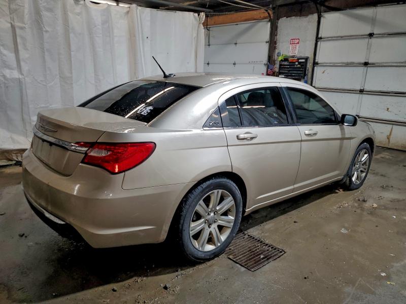94519855 :رقم المزاد ، 1C3CCBBB1DN585117 vin ، 2013 Chrysler 200 مزاد بيع