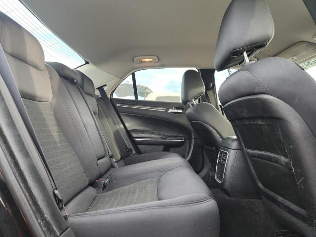 90490295 :رقم المزاد ، 2C3CCAAG6JH231556 vin ، 2018 Chrysler 300 Tourin مزاد بيع