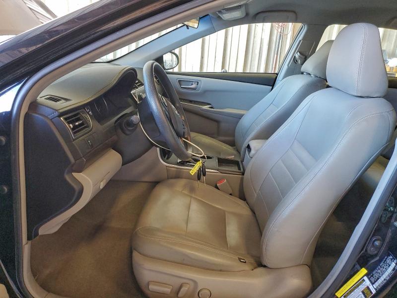 93730975 :رقم المزاد ، 4T1BF1FK6HU351808 vin ، 2017 Toyota Camry Le مزاد بيع