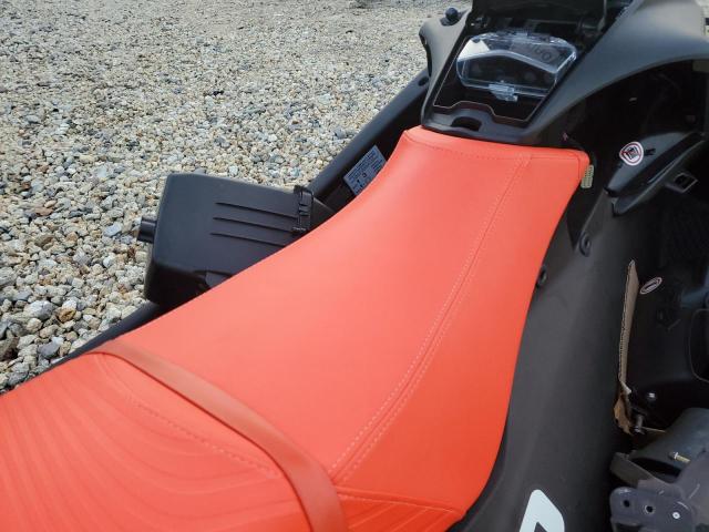 98104765 :رقم المزاد ، YDV78338E424 vin ، 2024 Sea Doo Jet Ski مزاد بيع