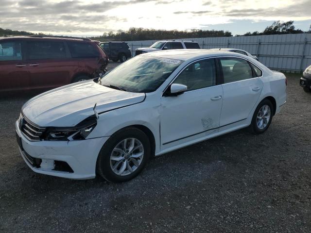 Продажа на аукционе авто 2017 Volkswagen Passat, vin: 1VWAT7A31HC015174, номер лота: 90132445