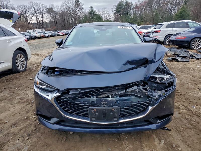 94051525 :رقم المزاد ، 3MZBPACLXNM313347 vin ، 2022 Mazda 3 مزاد بيع