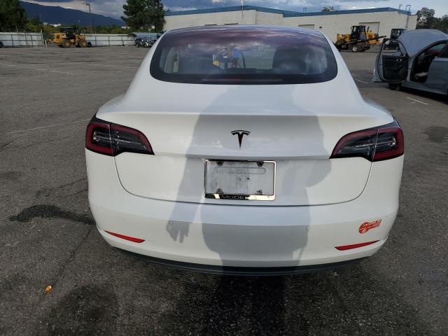 92942815 :رقم المزاد ، 5YJ3E1EA0JF018426 vin ، 2018 Tesla Model 3 مزاد بيع