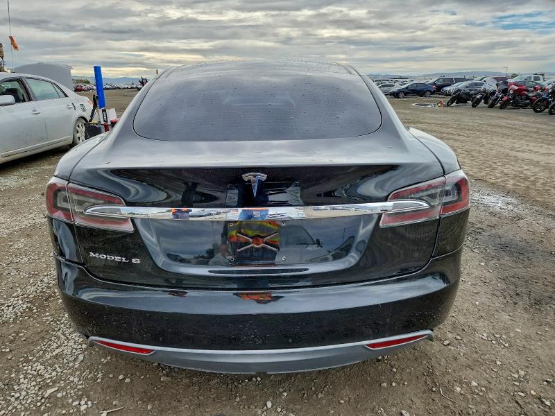 94360345 :رقم المزاد ، 5YJSA1DG8DFP03663 vin ، 2013 Tesla Model S مزاد بيع