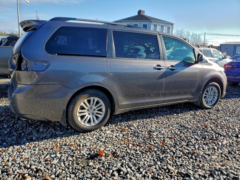 Продаж на аукціоні авто 2017 Toyota Sienna, vin: 5TDYZ3DC7HS839036, номер лоту: 94138835