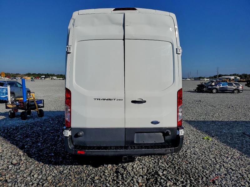 94415625 :رقم المزاد ، 1FTYR2XM3HKA58360 vin ، 2017 Ford Transit مزاد بيع