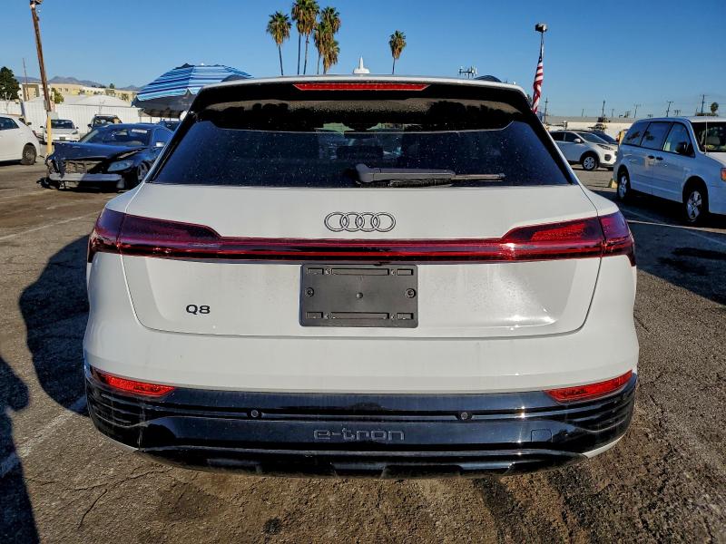 Продажа на аукционе авто 2024 Audi Q8 E-tron, vin: WA16AAGE7RB016268, номер лота: 94553885