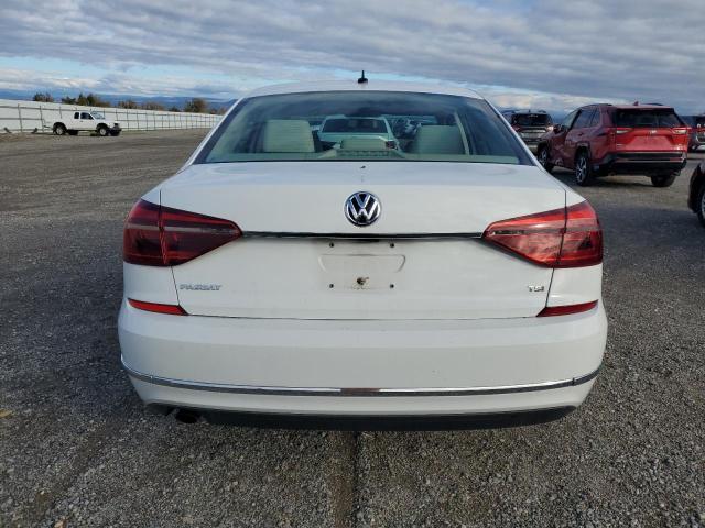 Продажа на аукционе авто 2017 Volkswagen Passat, vin: 1VWAT7A31HC015174, номер лота: 90132445