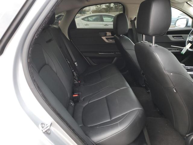 81562163 :رقم المزاد ، SAJBD4BN0HCY32463 vin ، 2017 Jaguar Xf Premium مزاد بيع