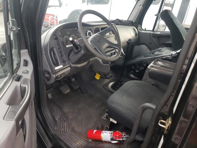 77500763 :رقم المزاد ، 1FVACWDDX5HU79553 vin ، 2005 Freightliner M2 106 Medium Duty مزاد بيع