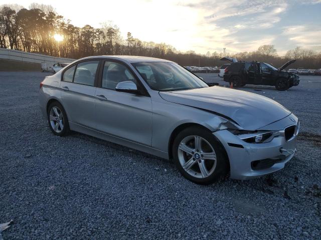 81284663 :رقم المزاد ، WBA3B1C56DF461529 vin ، 2013 Bmw 320 I مزاد بيع