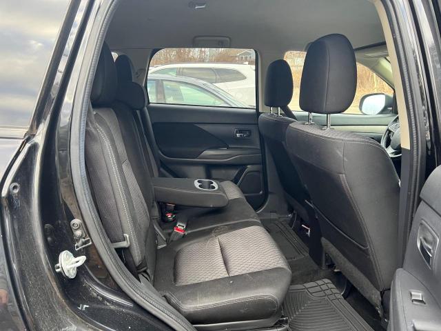 Продаж на аукціоні авто 2015 Mitsubishi Outlander Es, vin: JA4AD2A35FZ002225, номер лоту: 81643393